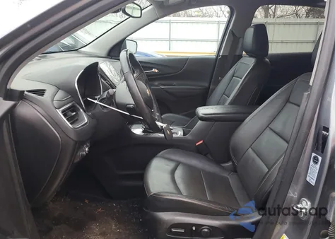 2018 Chevrolet Equinox Premier z USA, uszkodzony, nr VIN 3GNAXMEVXJL116572